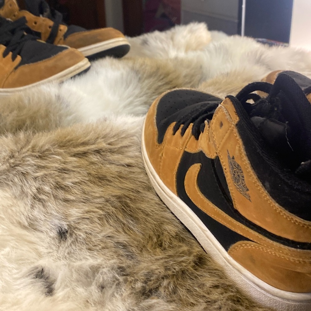 Nikes for sale